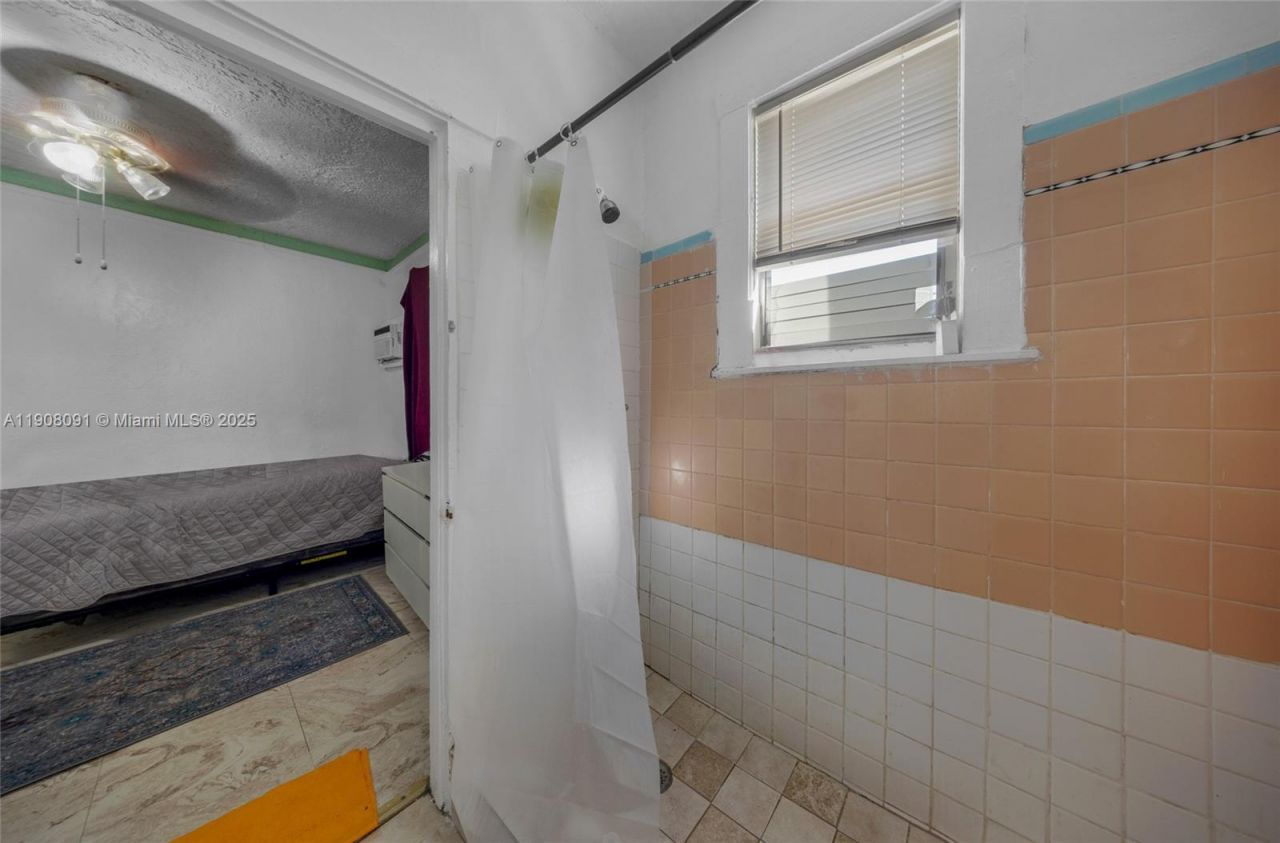 1334 SW 4th St, Miami, FL 33135 Photo