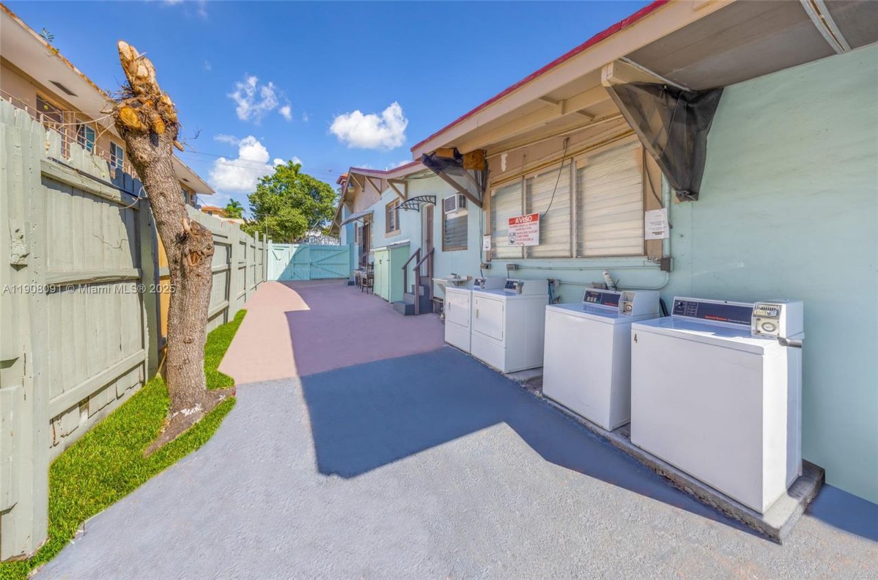 1334 SW 4th St, Miami, FL 33135 Photo