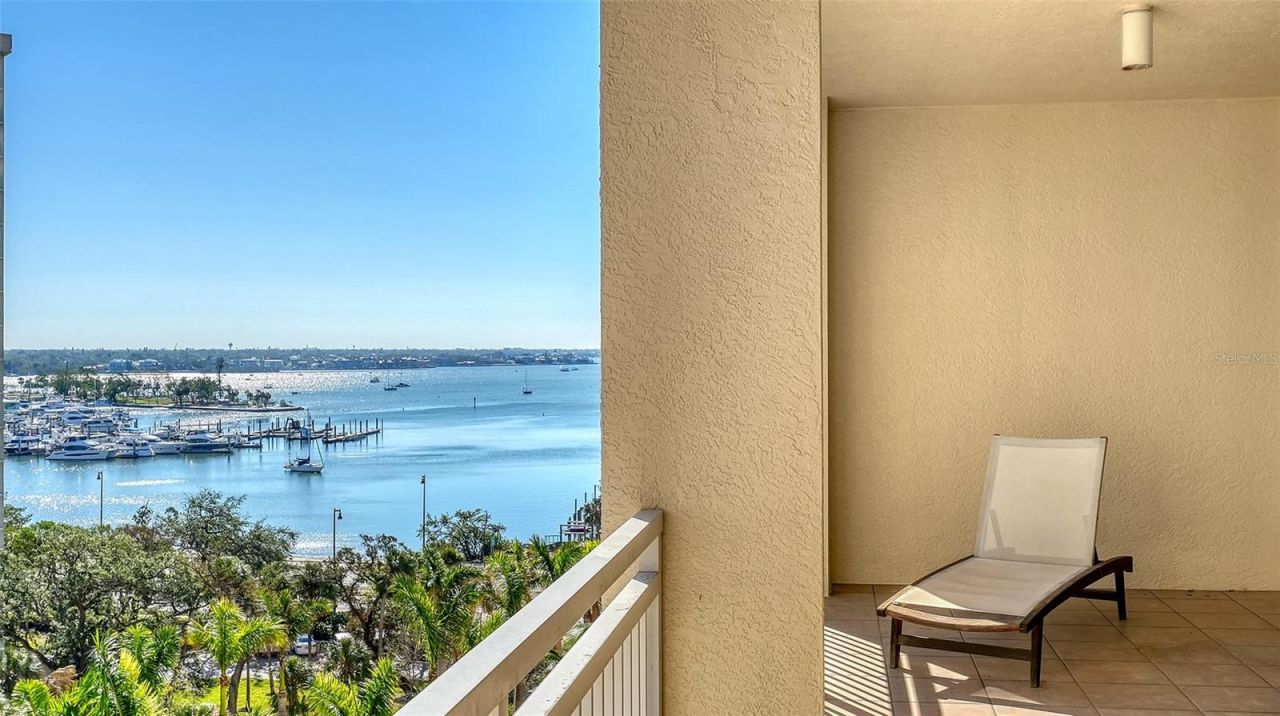 35 Watergate Drive, Unit 806, Sarasota, FL 34236 Photo