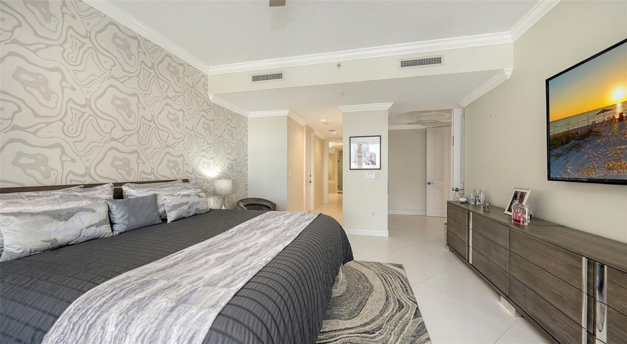 35 Watergate Drive, Unit 806, Sarasota, FL 34236 Photo