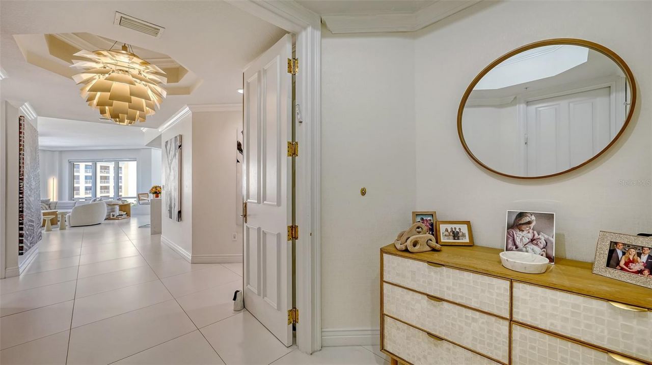 35 Watergate Drive, Unit 806, Sarasota, FL 34236 Photo