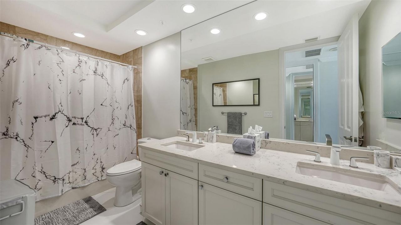 35 Watergate Drive, Unit 806, Sarasota, FL 34236 Photo