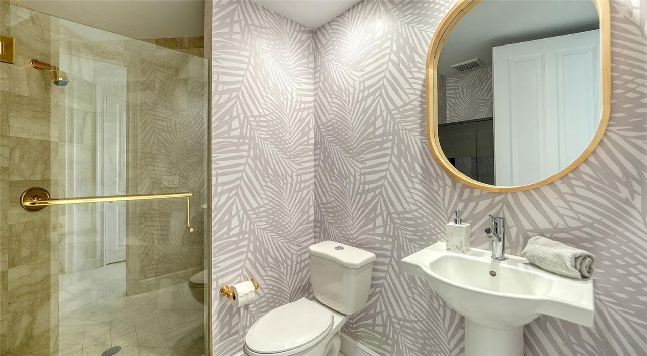 35 Watergate Drive, Unit 806, Sarasota, FL 34236 Photo