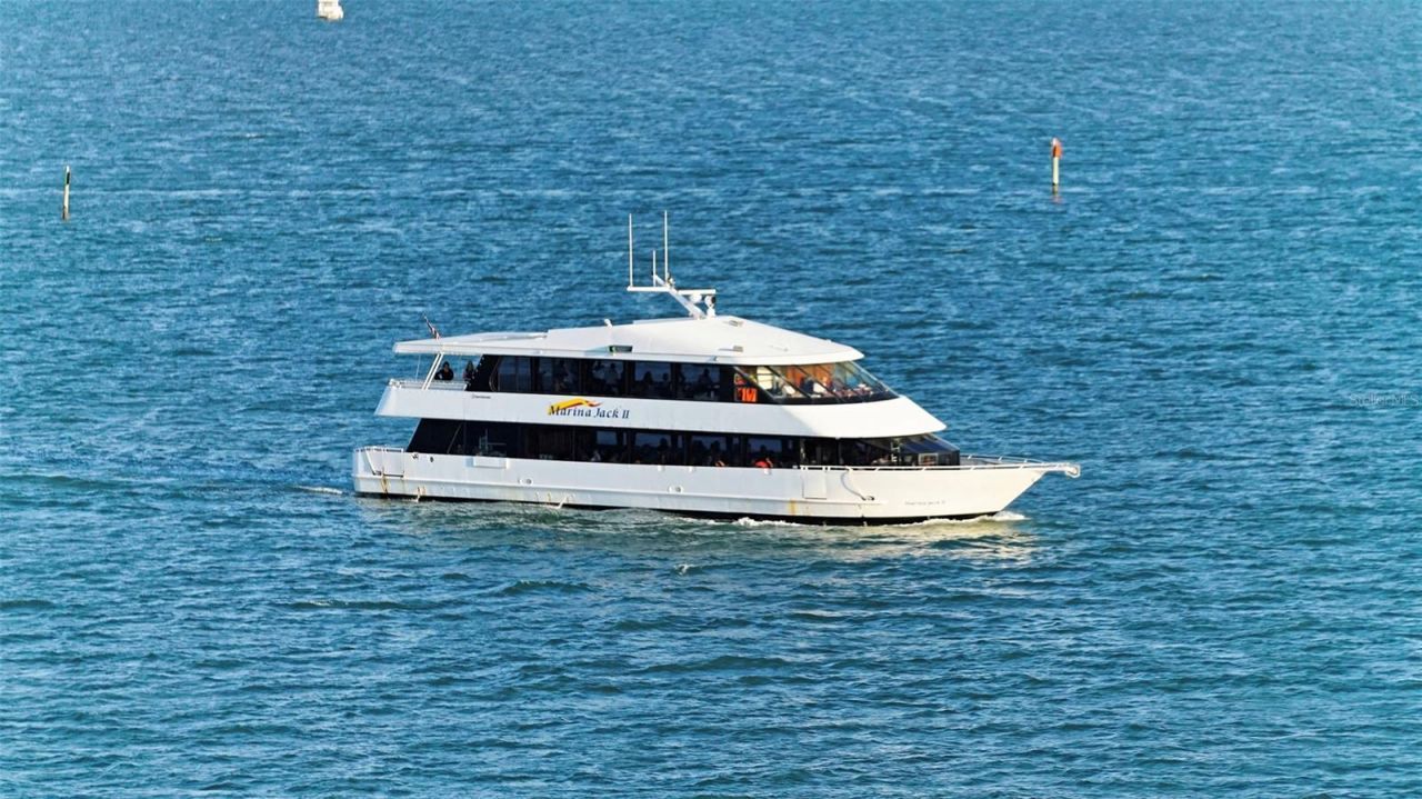 35 Watergate Drive, Unit 806, Sarasota, FL 34236 Photo