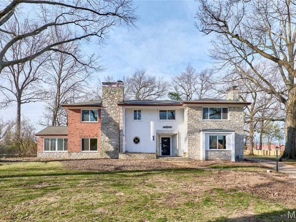 84-86 Bellerive Acres, Bellerive, MO 63121