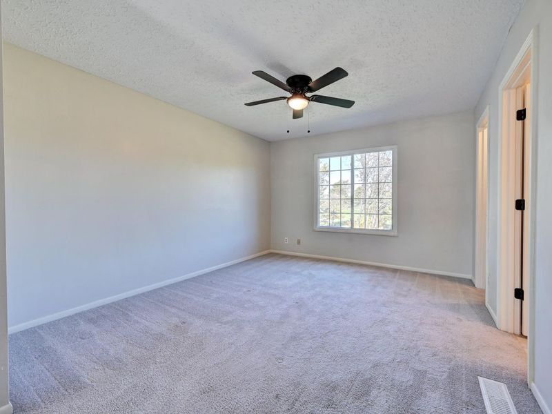 1602 Greens Edge Drive, Florence, KY 41042 Photo 12