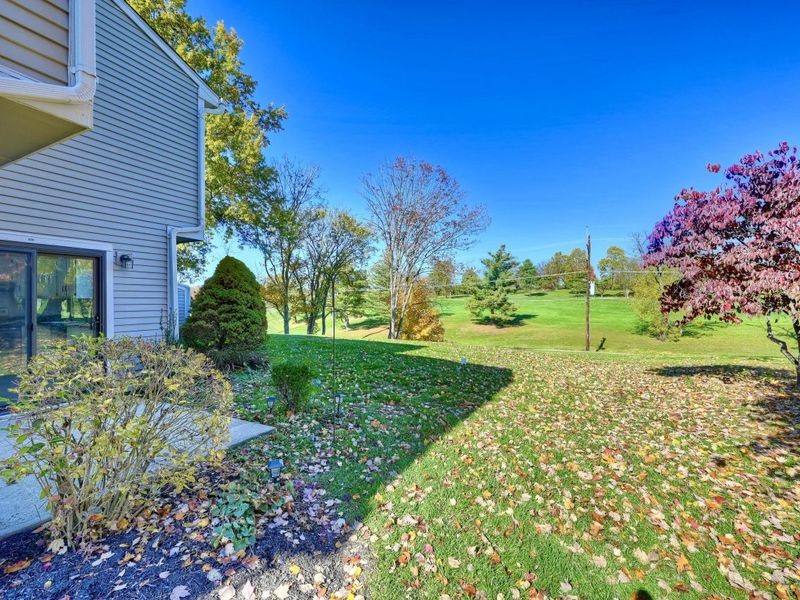 1602 Greens Edge Drive, Florence, KY 41042 Photo 3