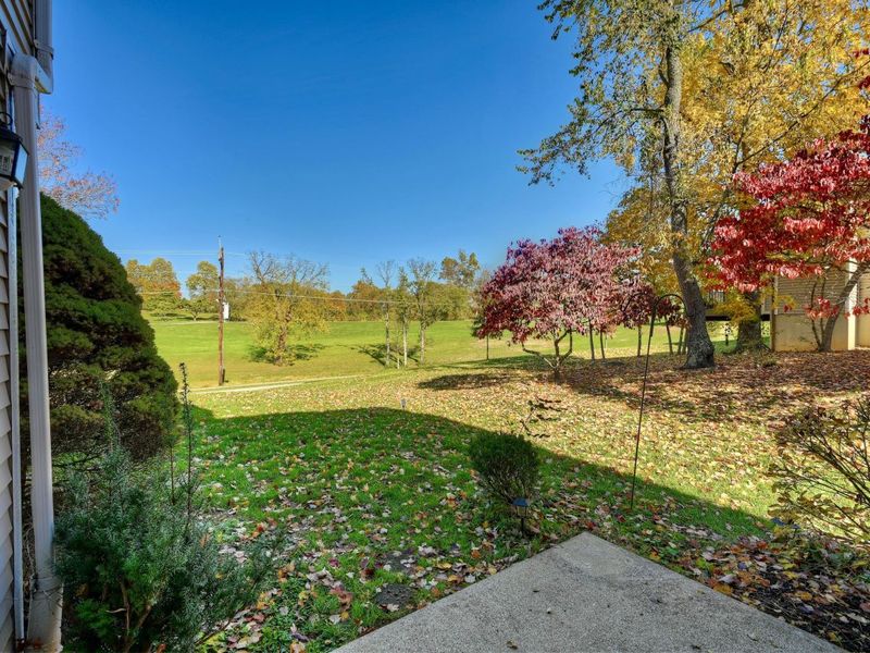 1602 Greens Edge Drive, Florence, KY 41042 Photo 5