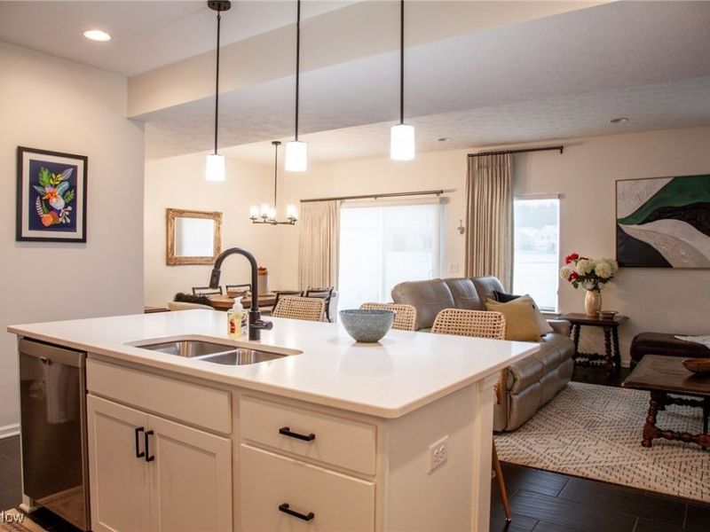 1362 Maple Grove Lane, Uniontown, OH 44685 Photo 3