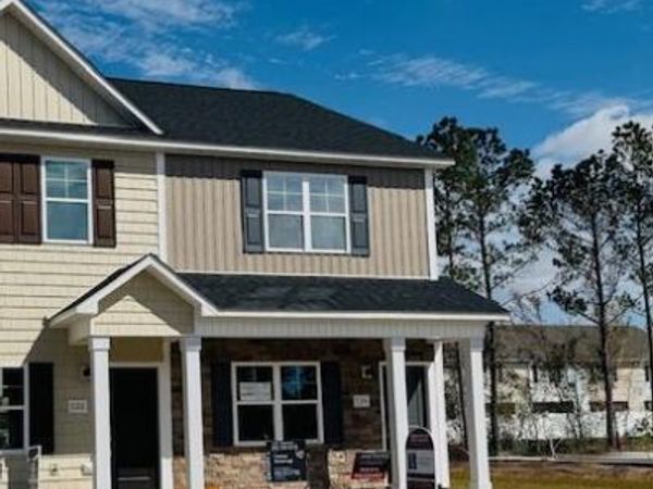 724 Cross Bridge Way, Sneads Ferry, NC 28460