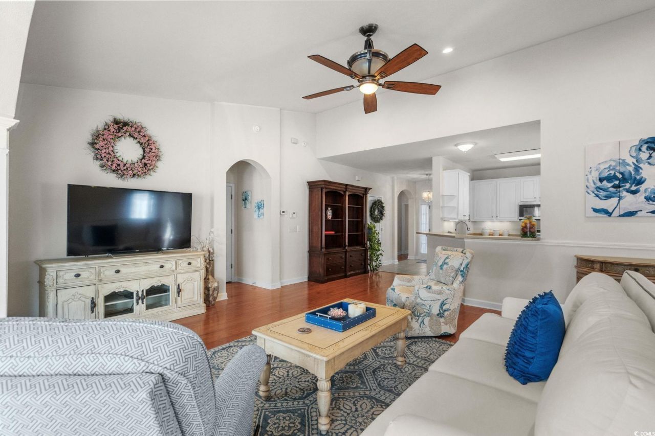 851 Indianwood Ln. Photo 10