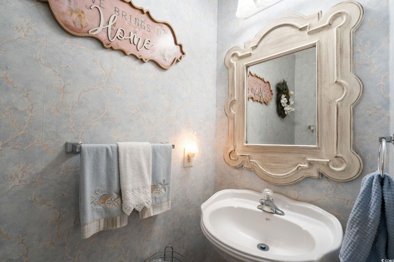 851 Indianwood Ln. Photo 28