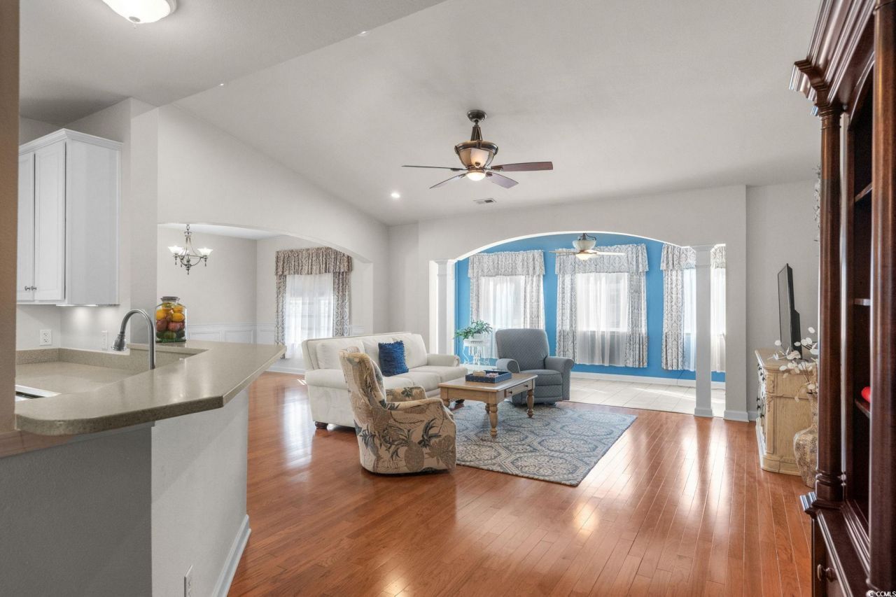 851 Indianwood Ln. Photo 7