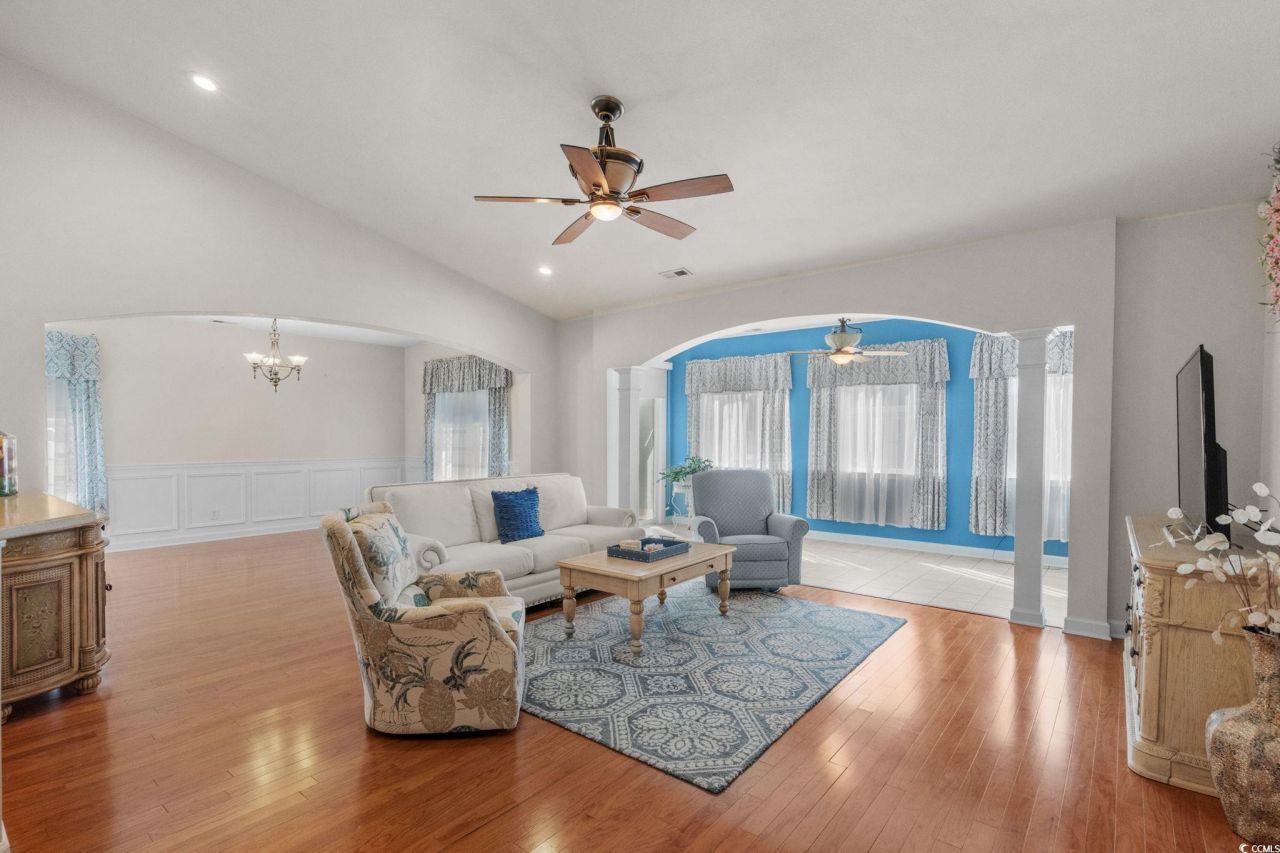 851 Indianwood Ln. Photo 8