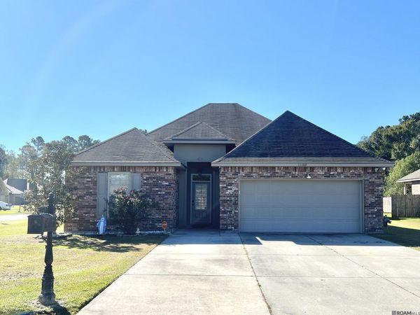 23369 Mango Dr, Denham Springs, LA 70726
