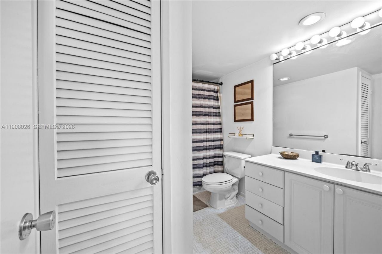 19380 Collins Ave, Unit 1017, Sunny Isles Beach, FL 33160 Photo