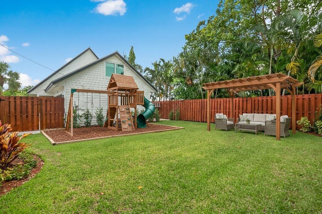 9200 SE Olympus Street, Hobe Sound, FL 33455 Photo