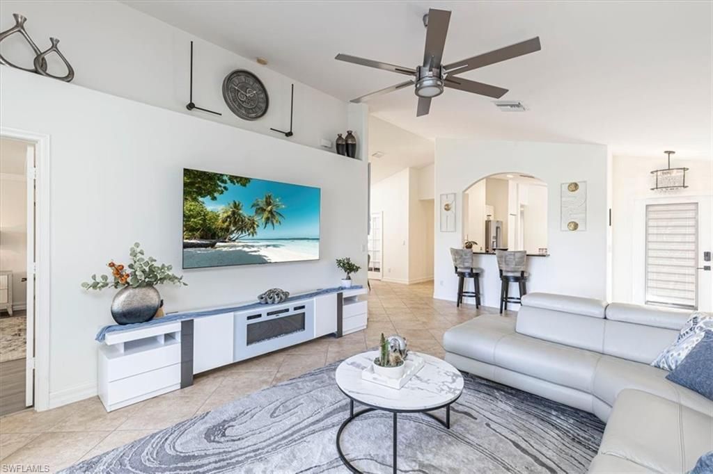 1630 Triangle Palm Ter, Naples, FL 34119 Photo