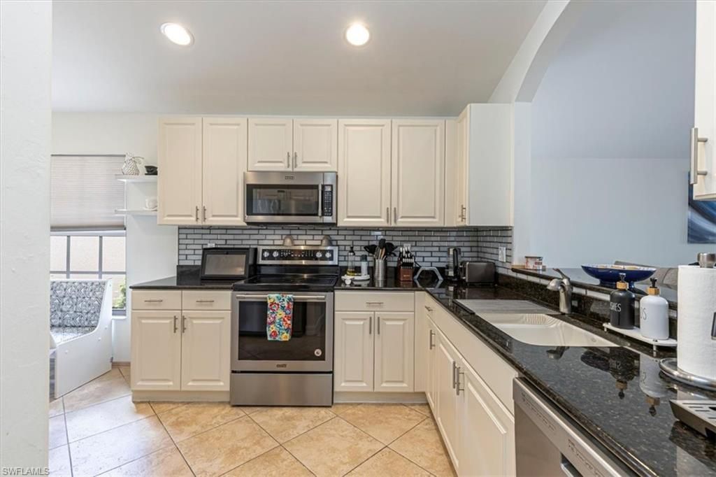 1630 Triangle Palm Ter, Naples, FL 34119 Photo