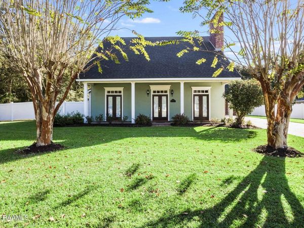 13801 Lynndale Loop, Abbeville, LA 70510