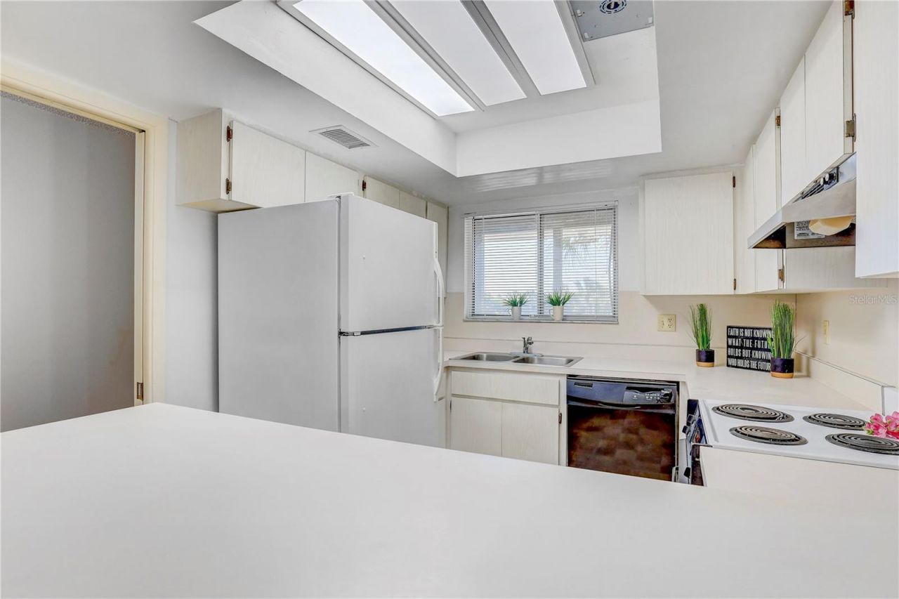 6400 Flotilla Drive, Unit 15, Holmes Beach, FL 34217 Photo