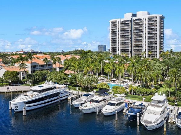 3598 Yacht Club Dr, Unit 602, Aventura, FL 33180