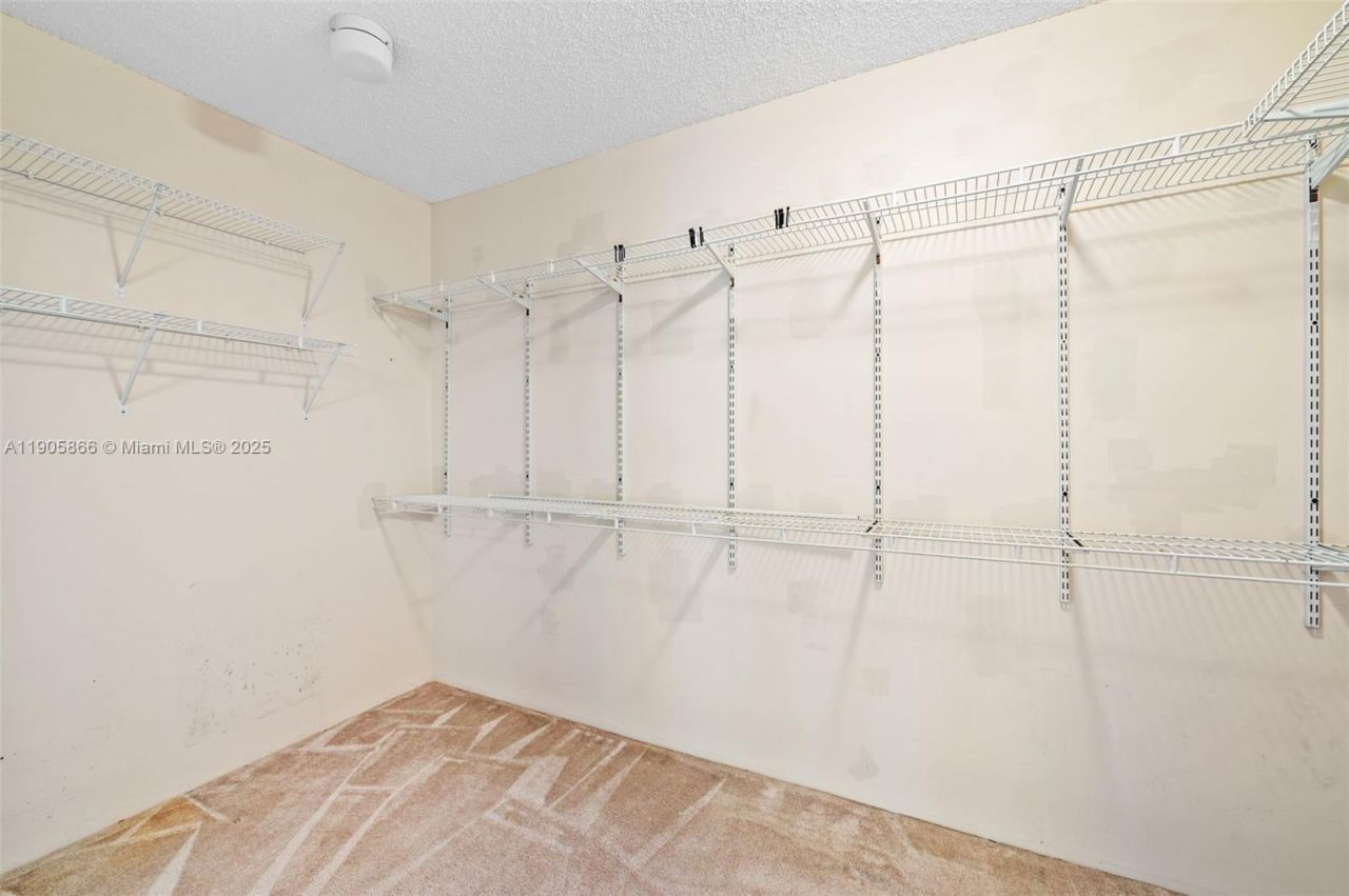 3598 Yacht Club Dr, Unit 602, Aventura, FL 33180 Photo