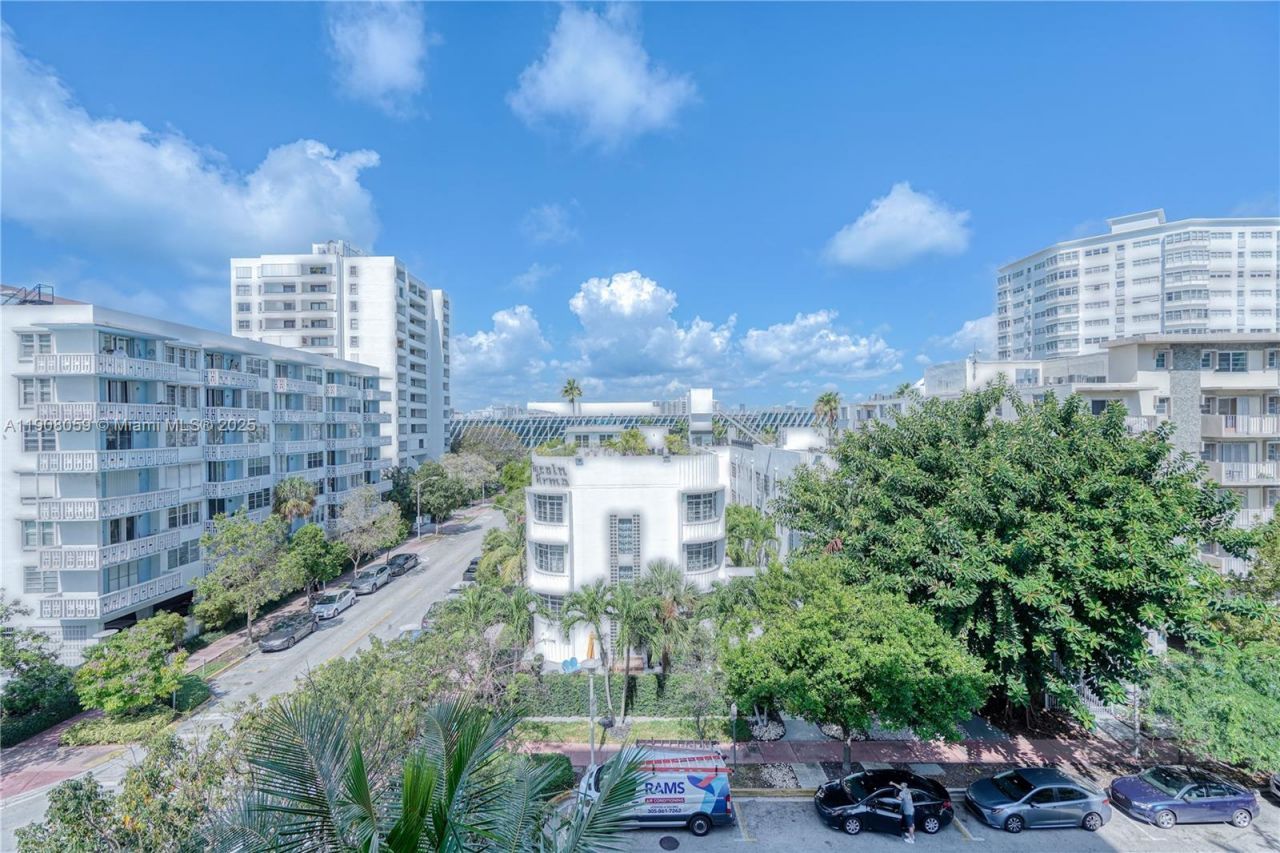 245 18th St, Unit 502, Miami Beach, FL 33139 Photo