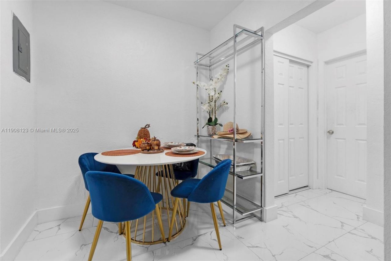 1131 SW 7th St, Miami, FL 33130 Photo