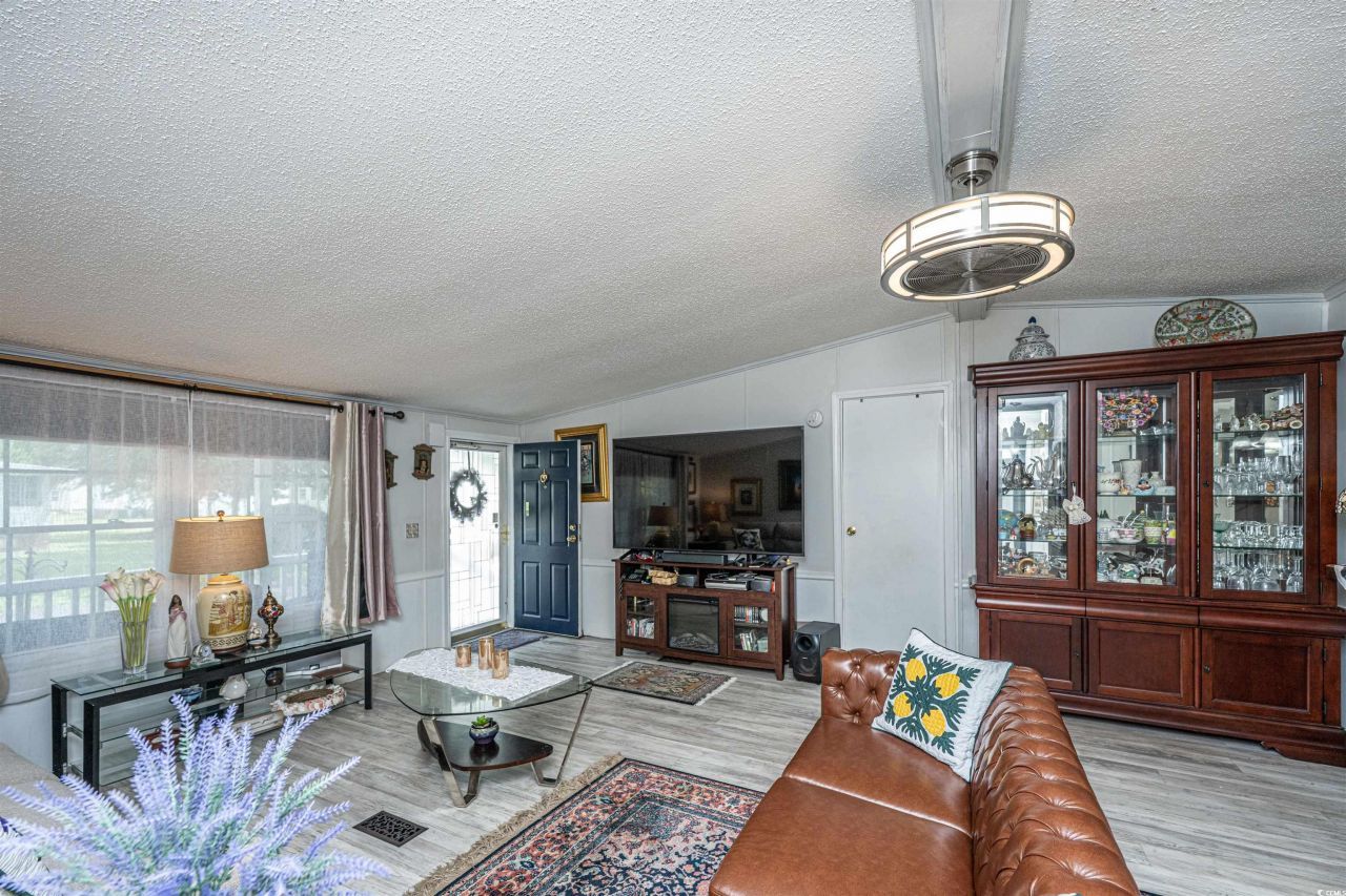 100 Pewter Ln Photo 7