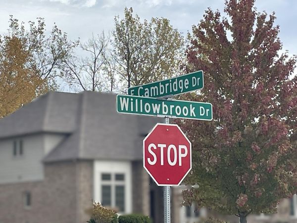 1026 Willowbrook Drive, Schererville, IN 46375