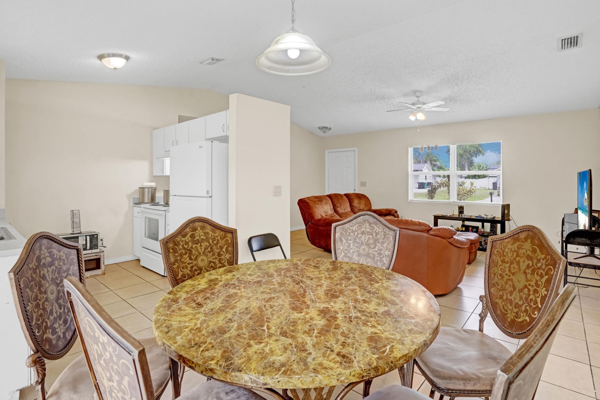 324 NW Hogan Street, Port Saint Lucie, FL 34983 Photo