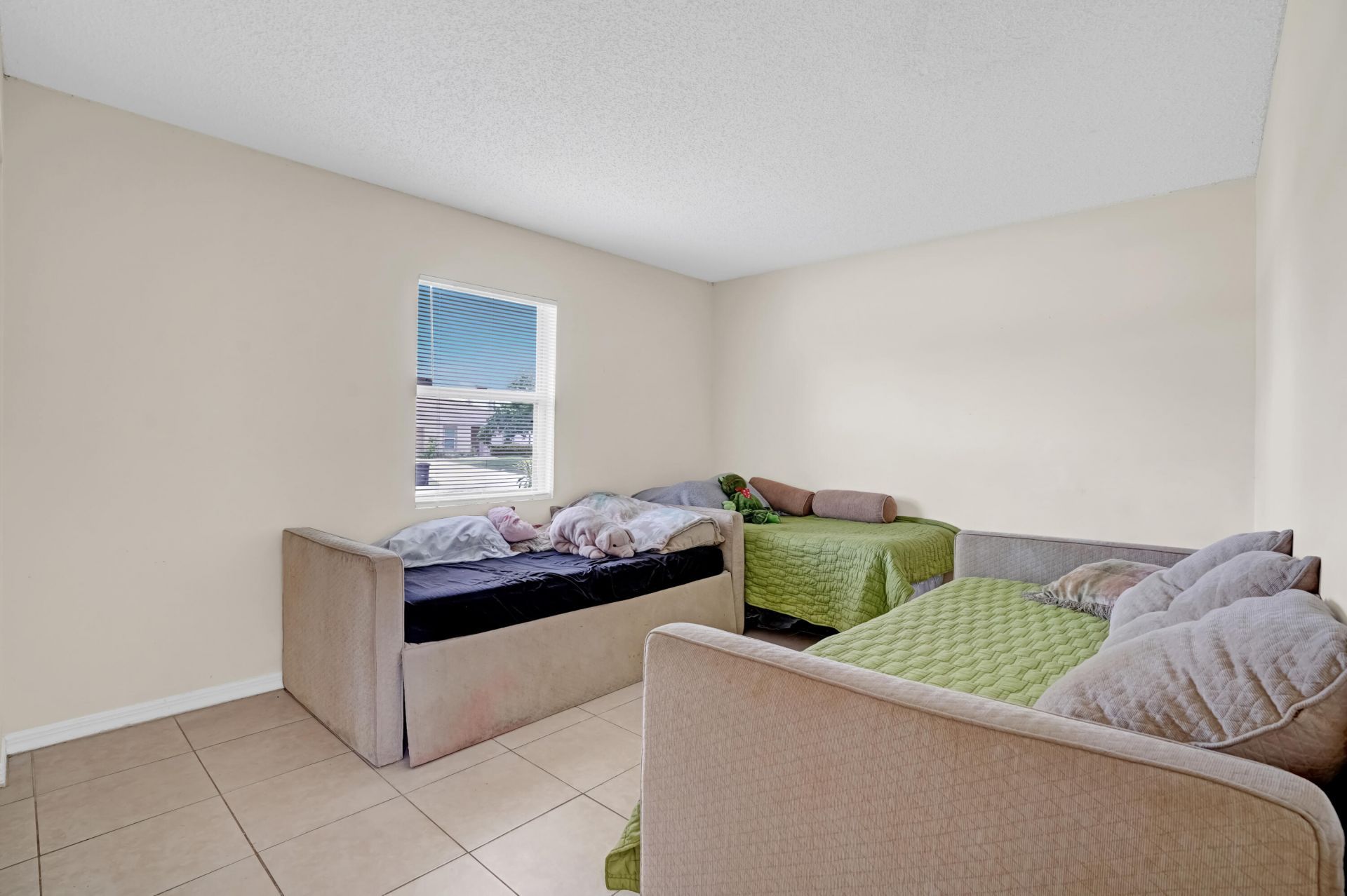 324 NW Hogan Street, Port Saint Lucie, FL 34983 Photo