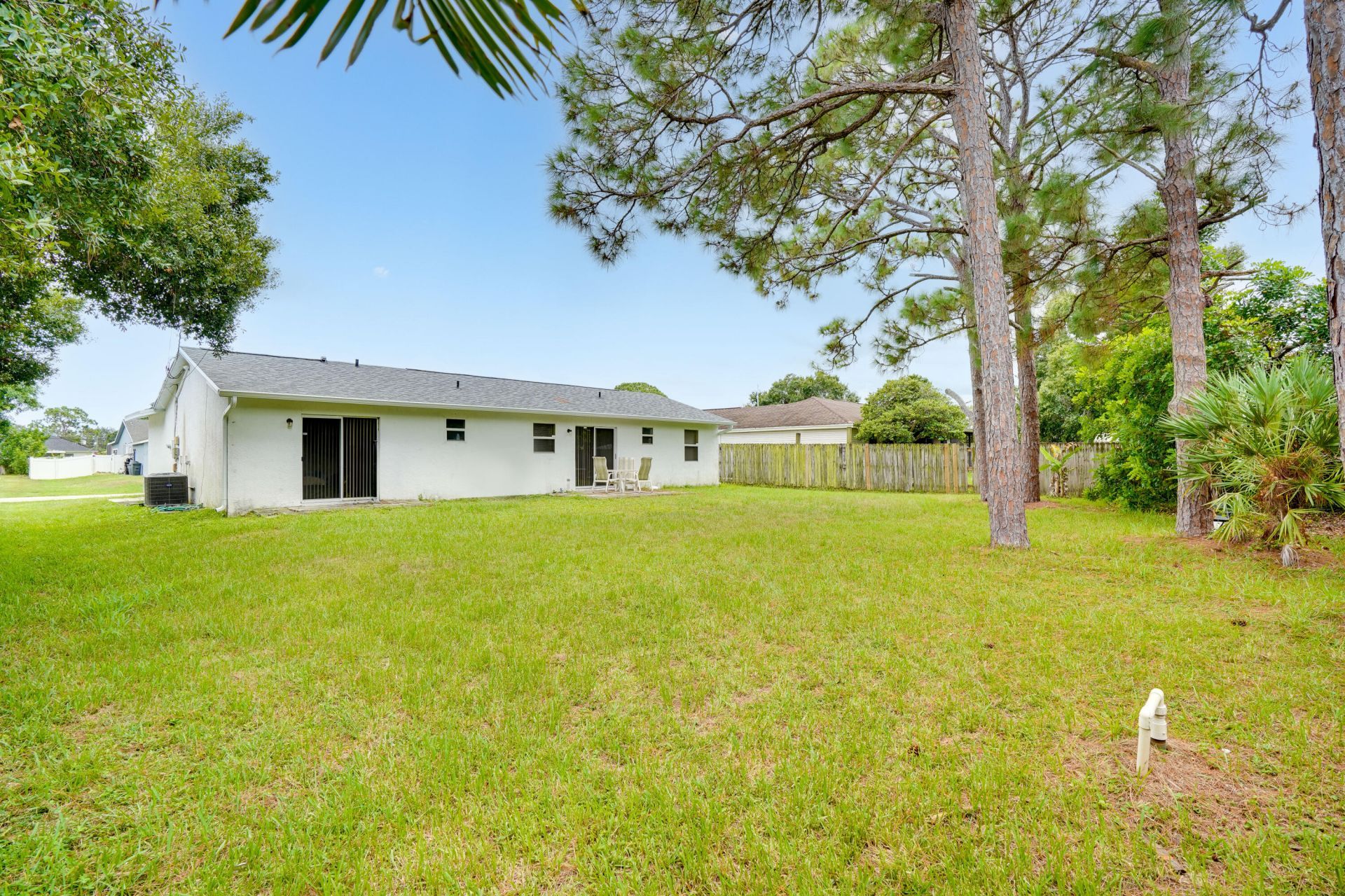 324 NW Hogan Street, Port Saint Lucie, FL 34983 Photo