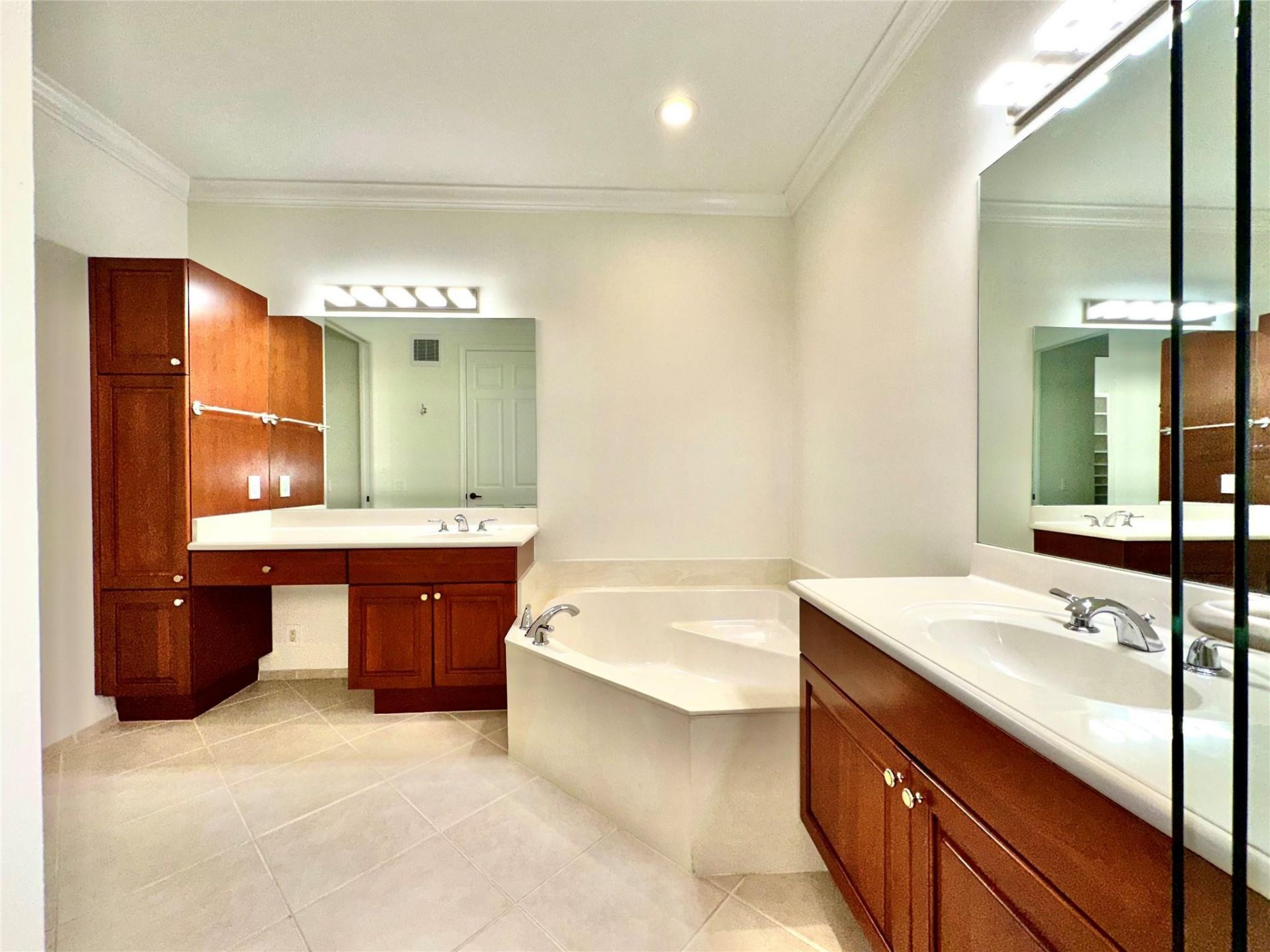 2669 Center Court Drive, Unit 3-10, Weston, FL 33332 Photo