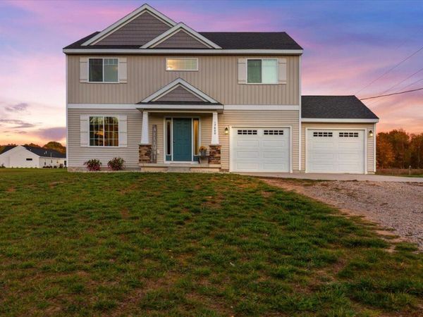 17600 Peach Ridge Avenue NW, Kent City, MI 49330
