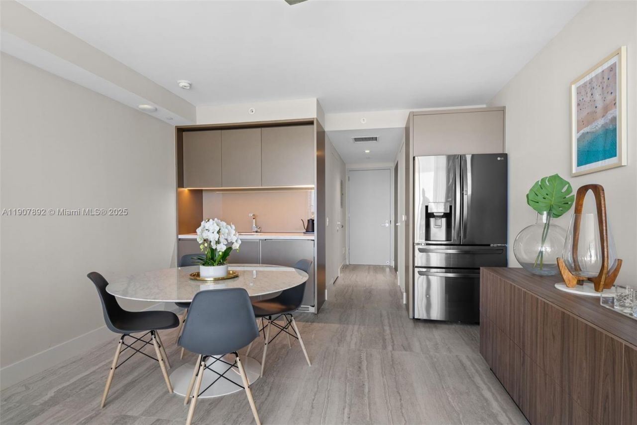 18975 Collins Ave Cabana, Unit 4, Sunny Isles Beach, FL 33160 Photo