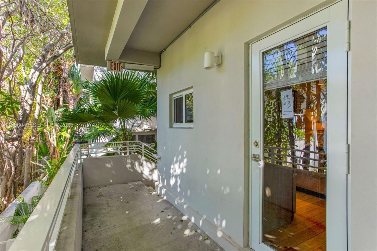619 Meridian Ave, Unit 3, Miami Beach, FL 33139 Photo