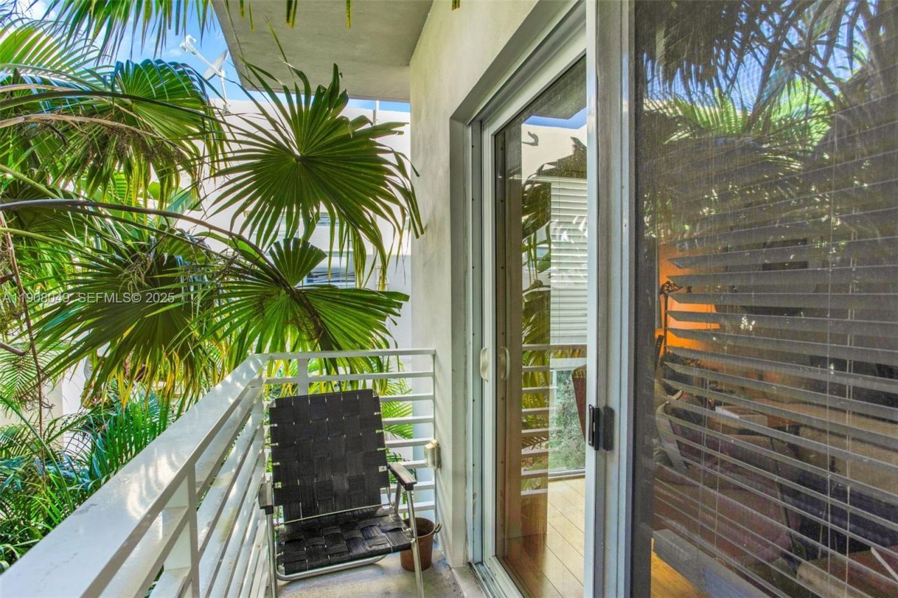 619 Meridian Ave, Unit 3, Miami Beach, FL 33139 Photo