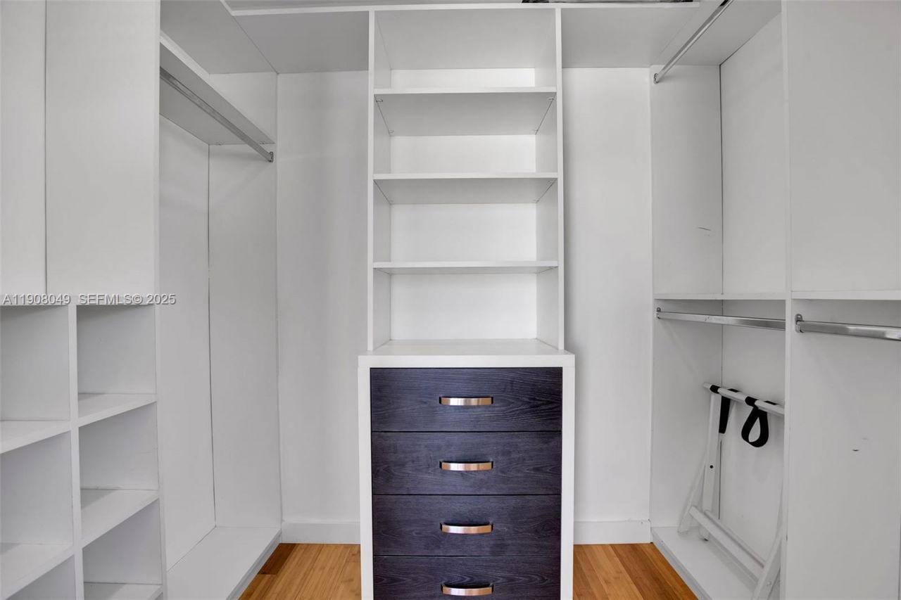 619 Meridian Ave, Unit 3, Miami Beach, FL 33139 Photo