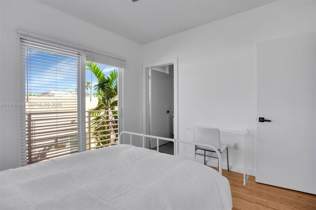 619 Meridian Ave, Unit 3, Miami Beach, FL 33139 Photo