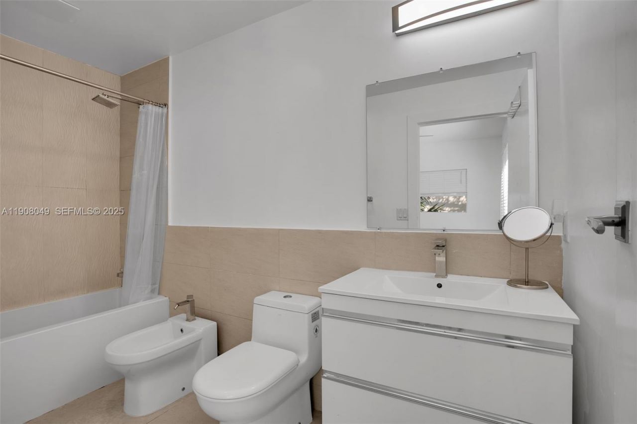 619 Meridian Ave, Unit 3, Miami Beach, FL 33139 Photo