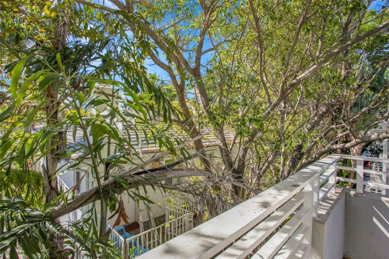 619 Meridian Ave, Unit 3, Miami Beach, FL 33139 Photo