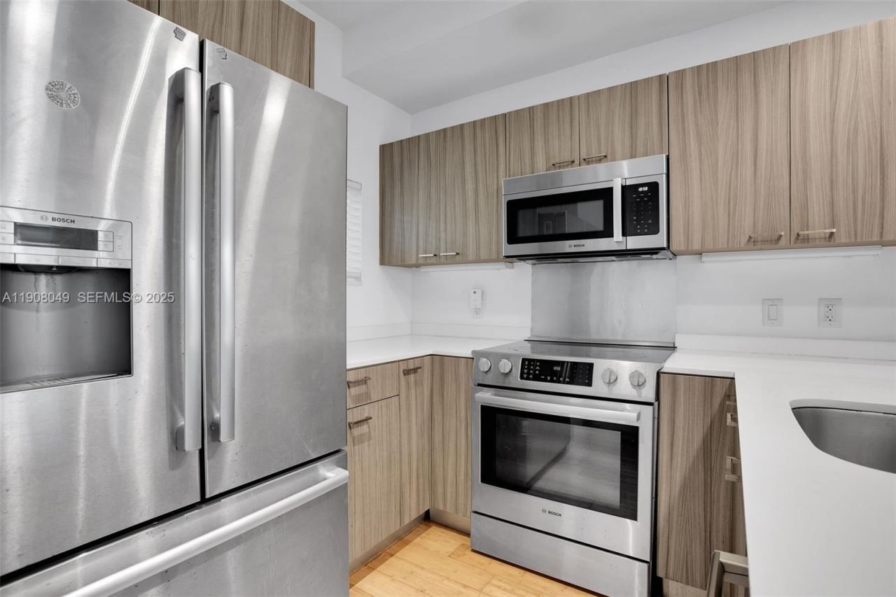 619 Meridian Ave, Unit 3, Miami Beach, FL 33139 Photo