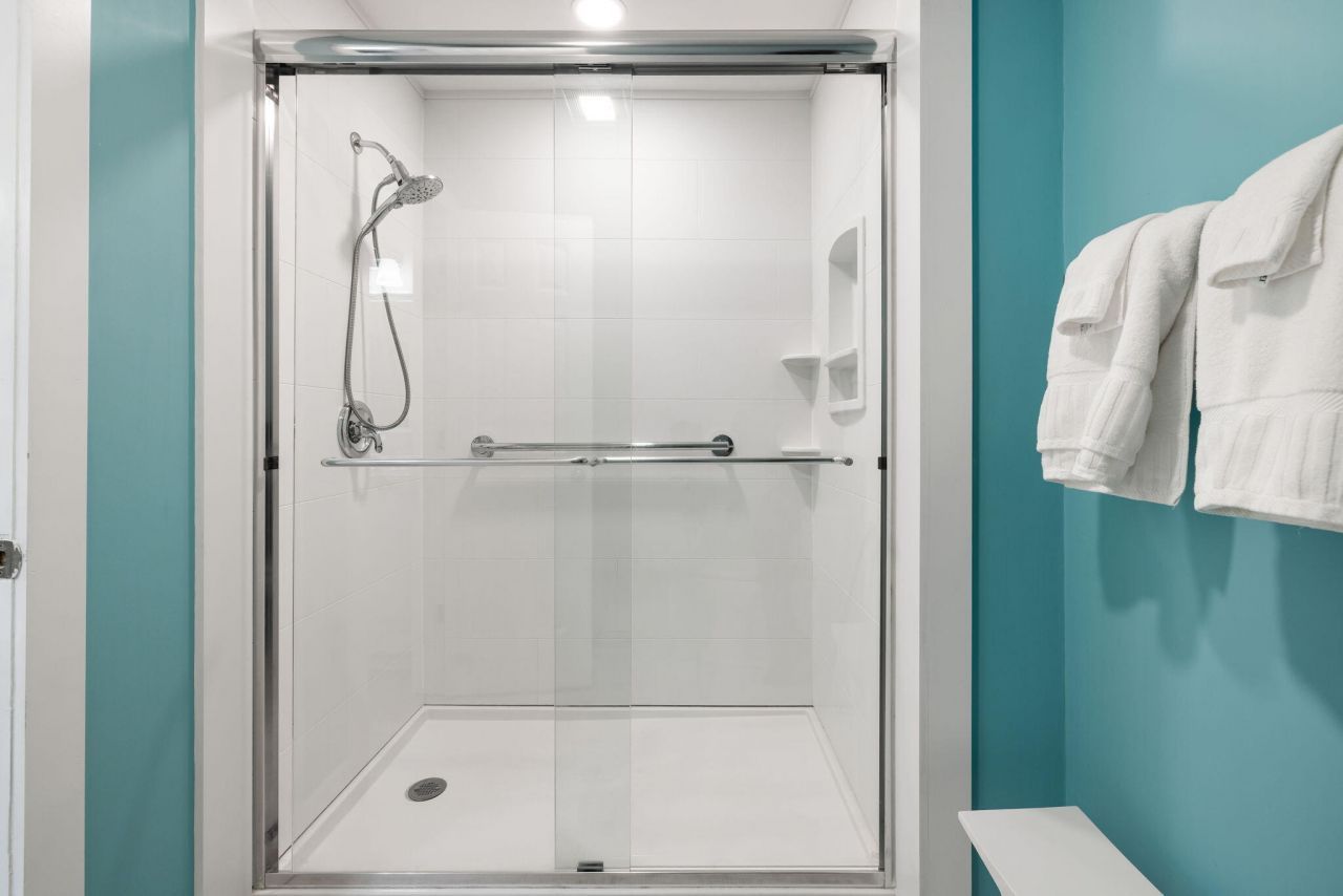 304 Yacht Harbor Court Photo 10