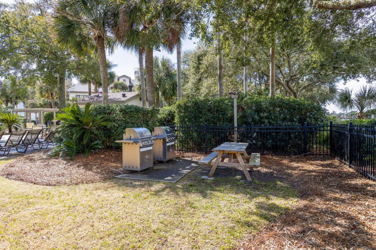 304 Yacht Harbor Court Photo 22