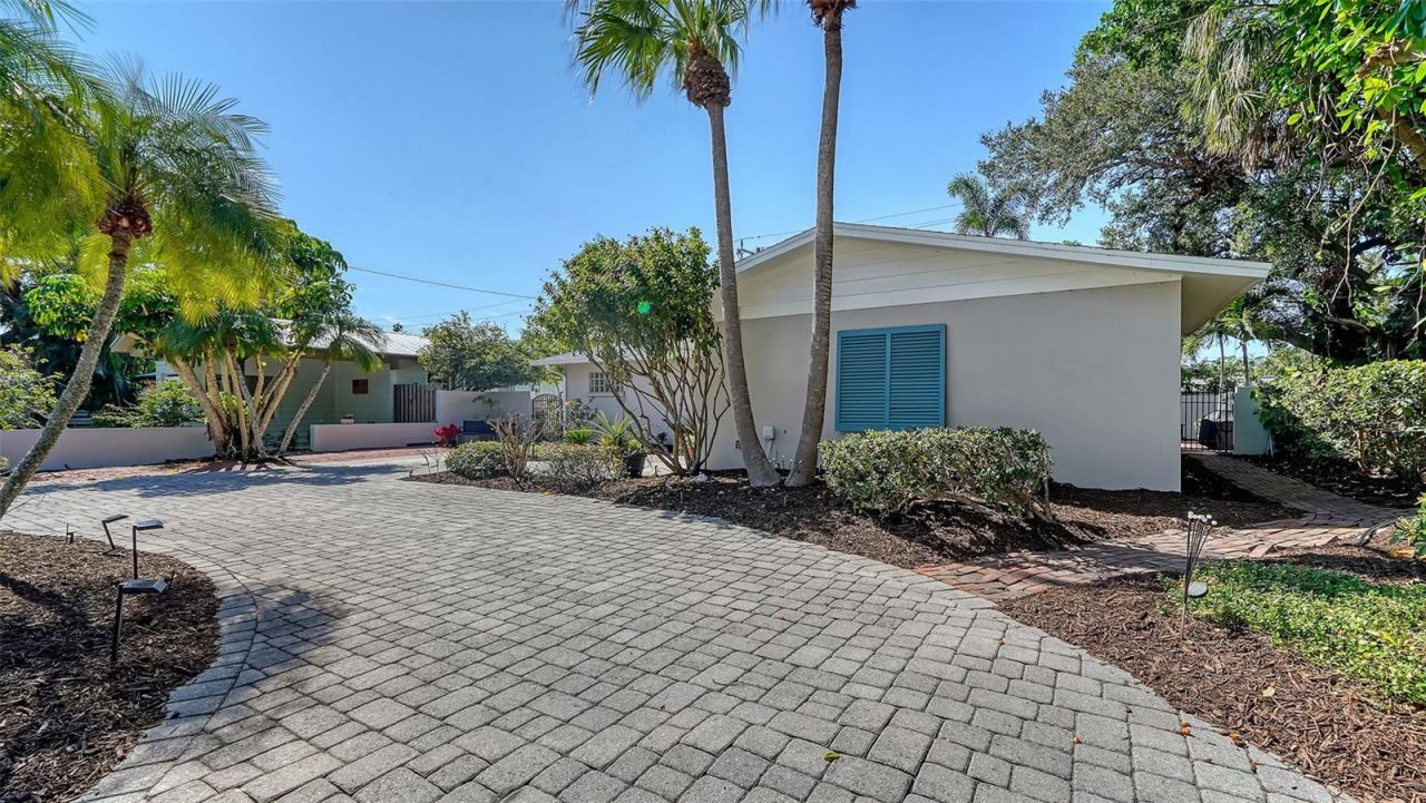 3530 Flores Avenue, Sarasota, FL 34239 Photo