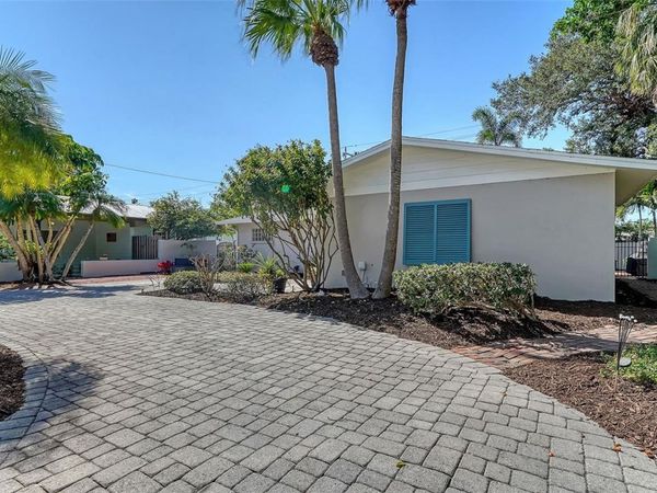 3530 FLORES AVENUE, SARASOTA, FL 34239