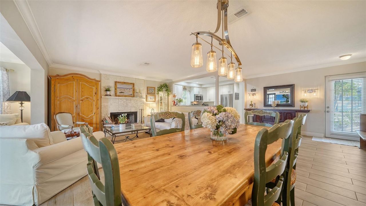 3530 Flores Avenue, Sarasota, FL 34239 Photo