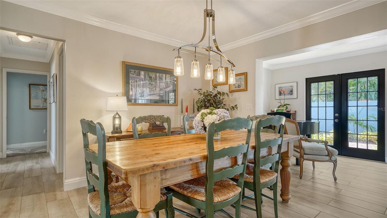 3530 Flores Avenue, Sarasota, FL 34239 Photo